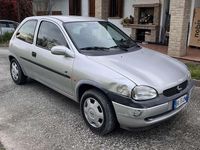 Usata Opel Corsa Edition 54 CV (39 kW) 2000 Berlina