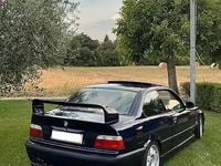 Usata BMW 320 150 CV (110 kW) 1995 Blu Coupé