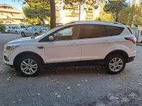 Usata Ford Kuga 120 CV (88 kW) 2019 Bianco SUV