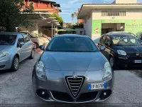 Usata Alfa Romeo Giulietta Distinctive 120 CV (88 kW) 2012 Grigio Utilitaria