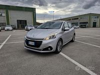 Usata Peugeot 208 Allure 74 CV (54 kW) 2015 Grigio Utilitaria