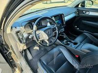Usata Volvo XC40 Momentum 250 CV (183 kW) 2019 Nero SUV