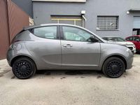 Usata Lancia Ypsilon Silver 69 CV (50 kW) 2022 Grigio Utilitaria