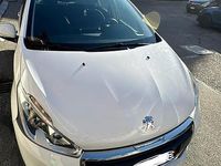 Usata Peugeot 208 Active 82 CV (60 kW) 2016 Bianco Utilitaria
