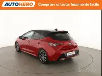 Usata Toyota Corolla 152 CV (111 kW) 2019 Rosso Berlina