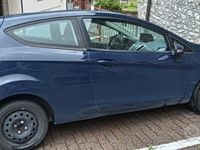 Usata Ford Fiesta 90 CV (66 kW) 2012 Blu Utilitaria