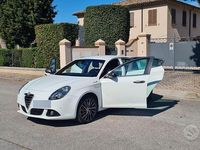 Usata Alfa Romeo Giulietta Quadrifoglio Verde 175 CV (128 kW) 2014 Bianco Utilitaria