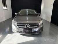 Usata Mercedes A180 109 CV (80 kW) 2015 Grigio Berlina