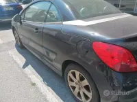 Usata Peugeot 207 CC 120 CV (88 kW) 2008 Nero Cabrio
