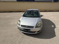 Usata Ford Fiesta 2006 Grigio Berlina
