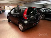 Usata Opel Agila 86 CV (63 kW) 2010 Nero Utilitaria