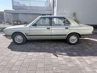 Usata BMW 520 125 CV (91 kW) 1981 Verde Berlina