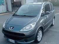 Usata Peugeot 1007 73 CV (53 kW) 2007 Grigio Monovolume
