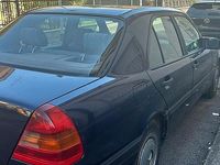 Usata Mercedes C250 1995 Blu Berlina