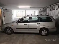Usata Ford Focus 90 CV (66 kW) 2003 Grigio Station wagon
