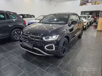 Usata VW T-Roc Style 150 CV (110 kW) 2024 Deep black SUV