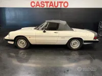 Usata Alfa Romeo Spider 101 CV (74 kW) 1988 Bianco Cabrio