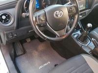 Usata Toyota Auris 132 CV (97 kW) 2016 Bianco Berlina