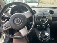Usata Mazda 2 Inclusive 90 CV (66 kW) 2010 Bianco Utilitaria