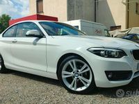 Usata BMW 218 Comfort Edition 150 CV (110 kW) 2017 Bianco / pastello Coupé
