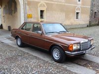 Usata Mercedes 280 109 CV (80 kW) 1976 Marrone Berlina