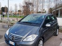 Usata Mercedes A180 Elegance 108 CV (79 kW) 2011 Grigio Berlina