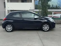 Usata Peugeot 208 Active 68 CV (50 kW) 2018 Blu original Utilitaria