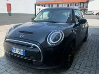 Usata Mini Cooper SE Classic 75 kW (102 CV) 2023 Nero Utilitaria