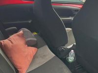 Usata Toyota Aygo 72 CV (52 kW) 2018 Rosso Utilitaria