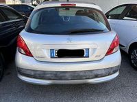 Usata Peugeot 207 68 CV (50 kW) 2010 Berlina