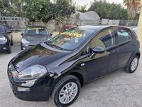 Usata Fiat Punto Lounge 78 CV (57 kW) 2015 Nero Berlina