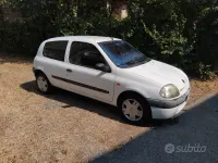 Usata Renault Clio II 58 CV (42 kW) 1998 Bianco Berlina