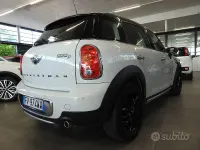 Usata Mini Cooper D Countryman 110 CV (80 kW) 2016 Bianco SUV