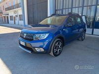 Usata Dacia Sandero Anniversary 101 CV (74 kW) 2020 Blu Utilitaria
