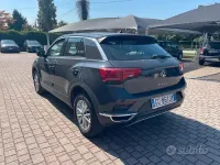 Usata VW T-Roc Business 116 CV (85 kW) 2021 Grigio SUV