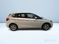 Usata BMW 218 Active Tourer Advantage 136 CV (100 kW) 2015 Bianco pastello Monovolume