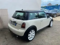 Usata Mini Cooper D 109 CV (80 kW) 2009 Beige Utilitaria