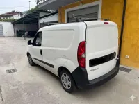 Usata Fiat Doblò Lounge 105 CV (77 kW) 2022 Bianco Monovolume