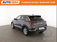 Usata VW T-Roc 116 CV (85 kW) 2019 Grigio SUV