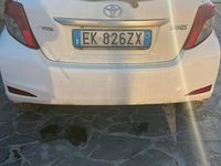 Usata Toyota Yaris 99 CV (72 kW) 2012 Bianco Utilitaria