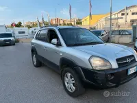 Usata Hyundai Tucson Active 141 CV (103 kW) 2008 Grigio SUV