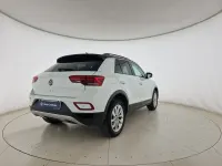 Usata VW T-Roc Life 110 CV (80 kW) 2023 Pure white nero SUV