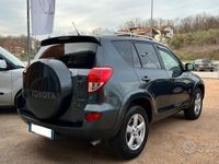 usata Toyota RAV4 RAV 42.2 D-4D 177 CV Luxury