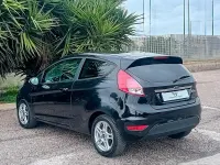 Usata Ford Fiesta Titanium 75 CV (55 kW) 2015 Nero Utilitaria