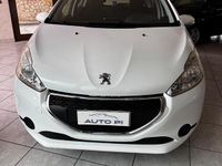 Usata Peugeot 208 Active 68 CV (50 kW) 2012 Bianco Utilitaria