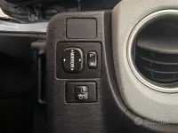 Second-hand Toyota Yaris Hybrid Lounge 75 CP (55 kW) 2013 Albastru Berlinǎ