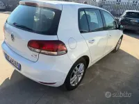 Usata VW Golf VI Highline 105 CV (77 kW) 2011 Bianco Utilitaria