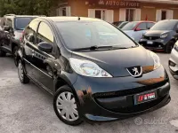 Usata Peugeot 107 68 CV (50 kW) 2008 Nero Utilitaria