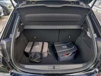 Usata Peugeot e-208 Allure 100 kW (136 CV) 2024 Nero Utilitaria
