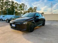 Usata Lancia Ypsilon 101 CV (74 kW) 2025 Nero Utilitaria